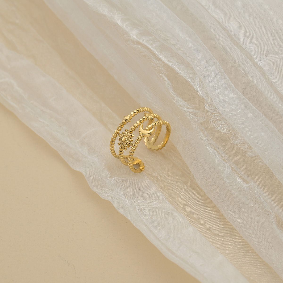 Ins Cold Wind Sun Flower Hollow Out Design Sense Ring