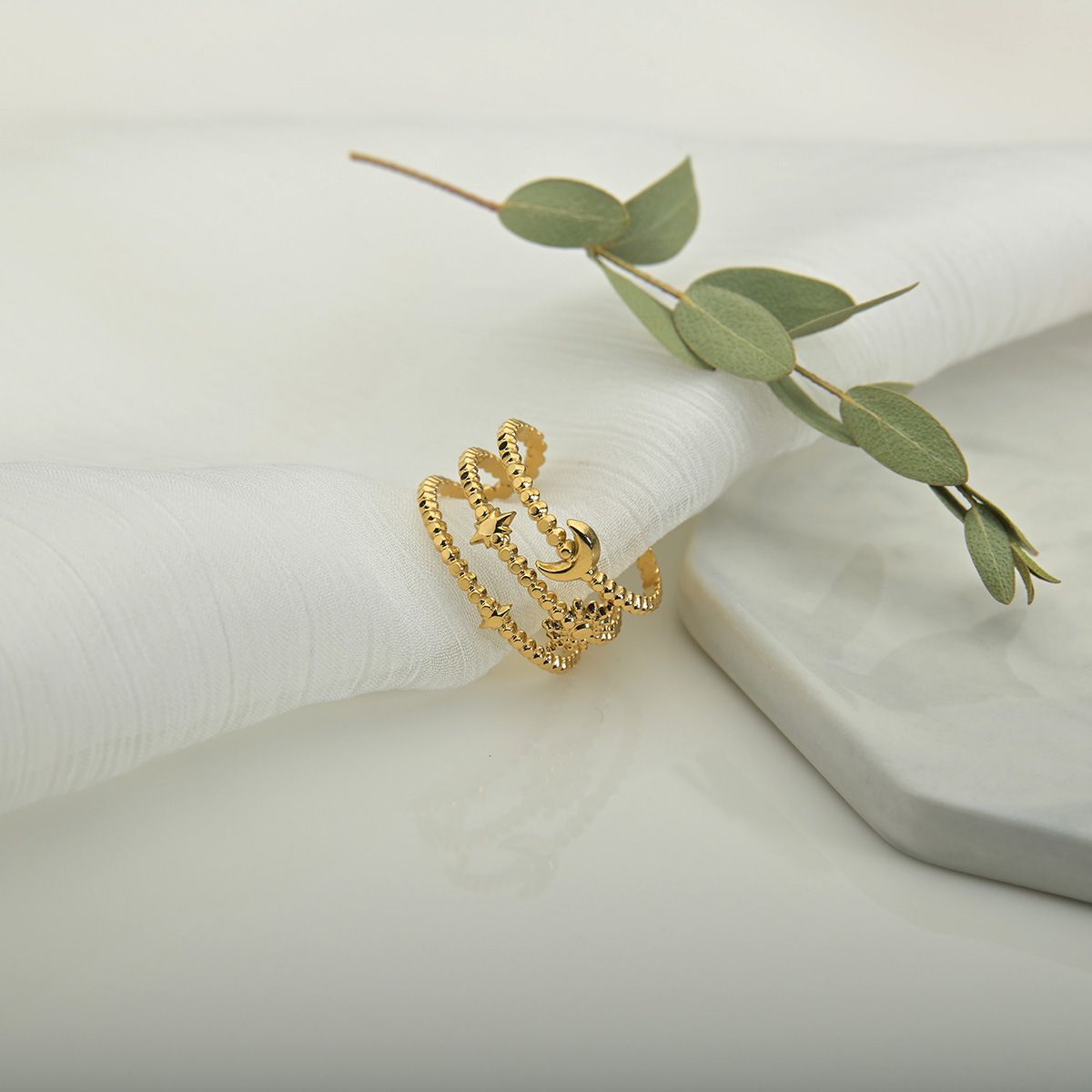 Ins Cold Wind Sun Flower Hollow Out Design Sense Ring